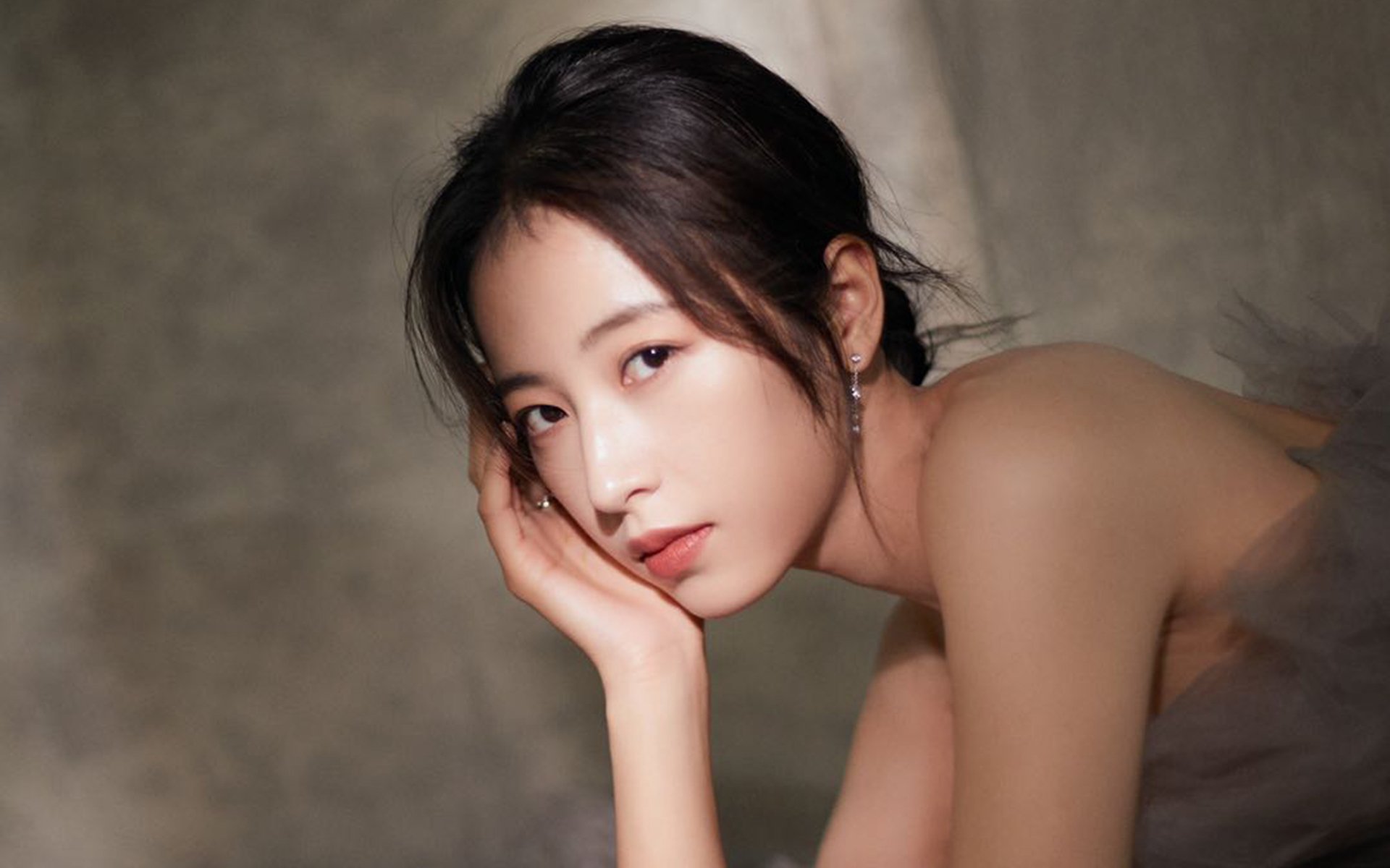 爱游戏-_飞盘瑜伽融合：身心合一的新运动形式_，飞盘运动项目介绍