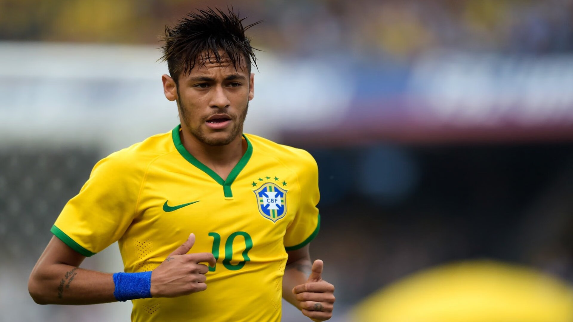 爱游戏app下载-“胡利安·门德斯的突破性表现，为阿根廷美洲狮队增添新力量”